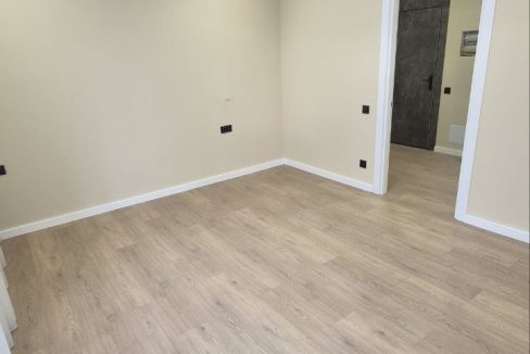 photo_5188620016453550751_y