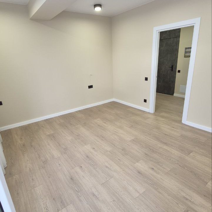 photo_5188620016453550751_y