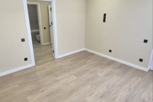 photo_5188620016453550753_y