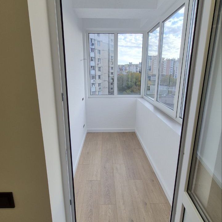 photo_5188620016453550754_y