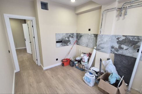 photo_5188620016453550758_y