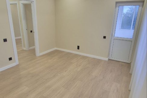 photo_5188620016453550781_y