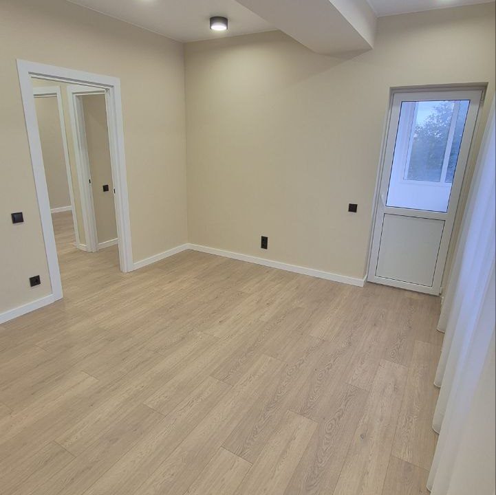 photo_5188620016453550781_y