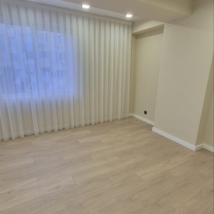 photo_5188620016453550782_y