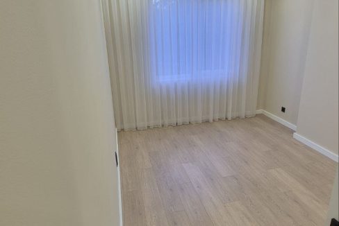 photo_5188620016453550783_y