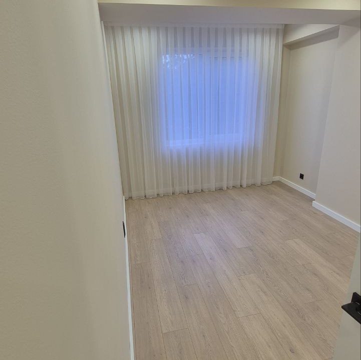 photo_5188620016453550783_y