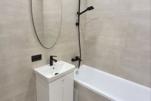 photo_5188620016453550787_y