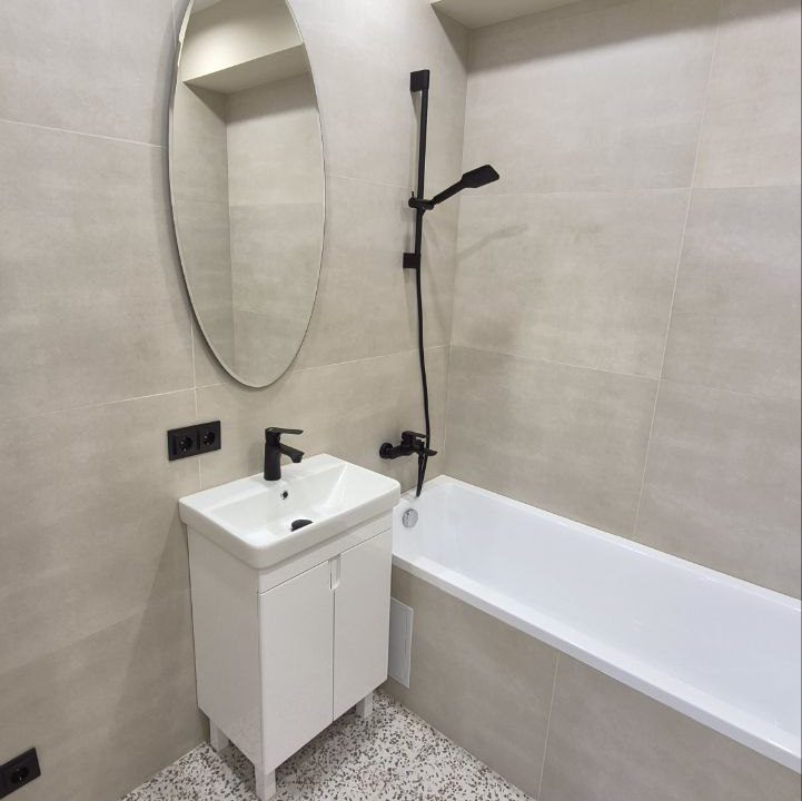 photo_5188620016453550787_y