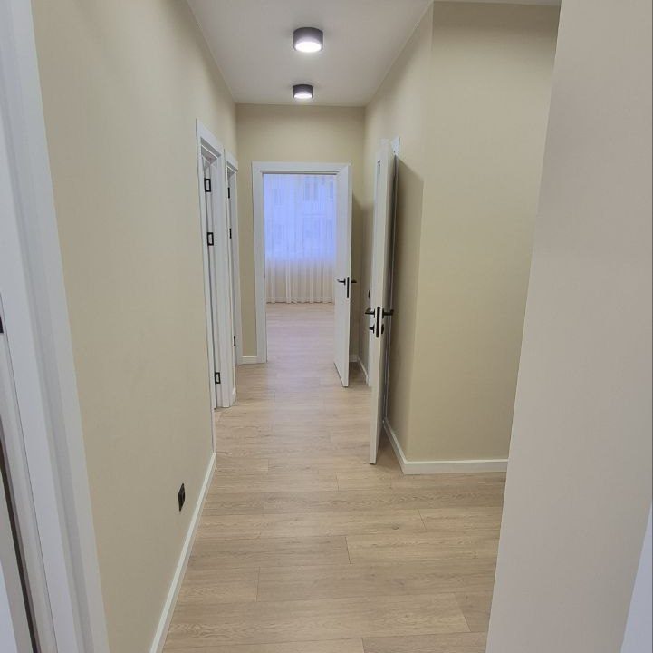 photo_5188620016453550788_y