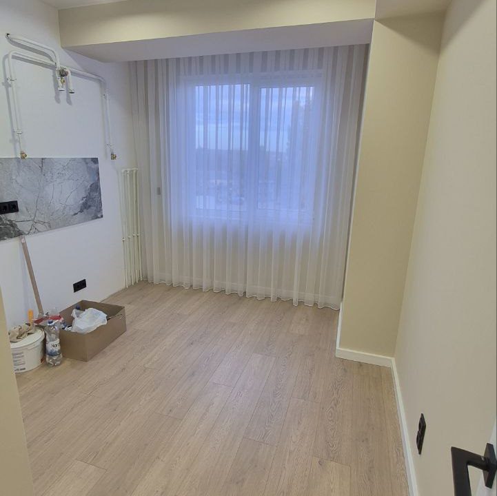 photo_5188620016453550790_y