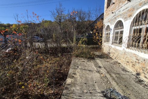 photo_5192722689473771996_y