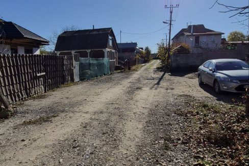 photo_5192722689473771998_y