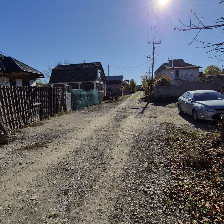 photo_5192722689473771998_y