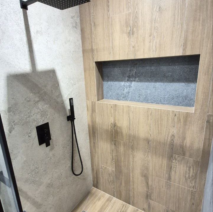 photo_5251341077443186506_y