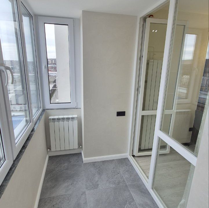 photo_5251341077443186514_y